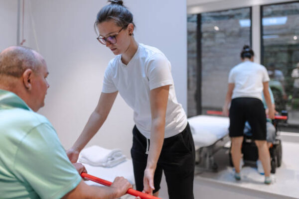 Best Physiotherapy in Dubai for Office Professionals