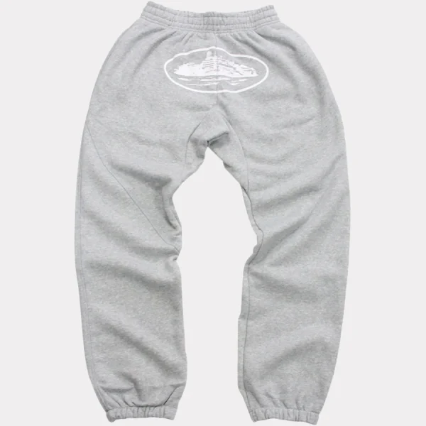 Street-Approved Hoodie and Cargo Fits