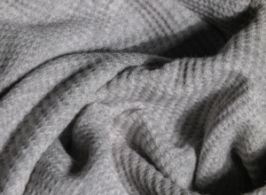 Remove pilling from clothes