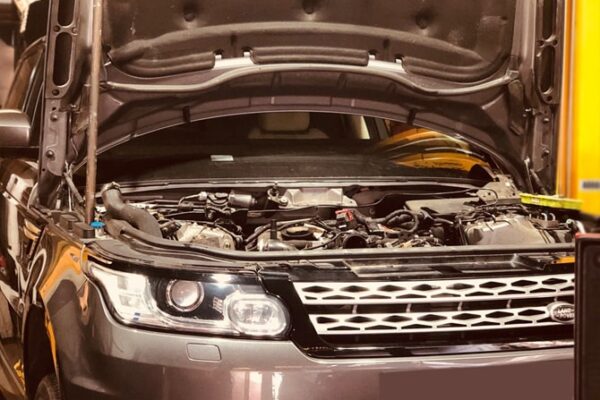 Land Rover Engine